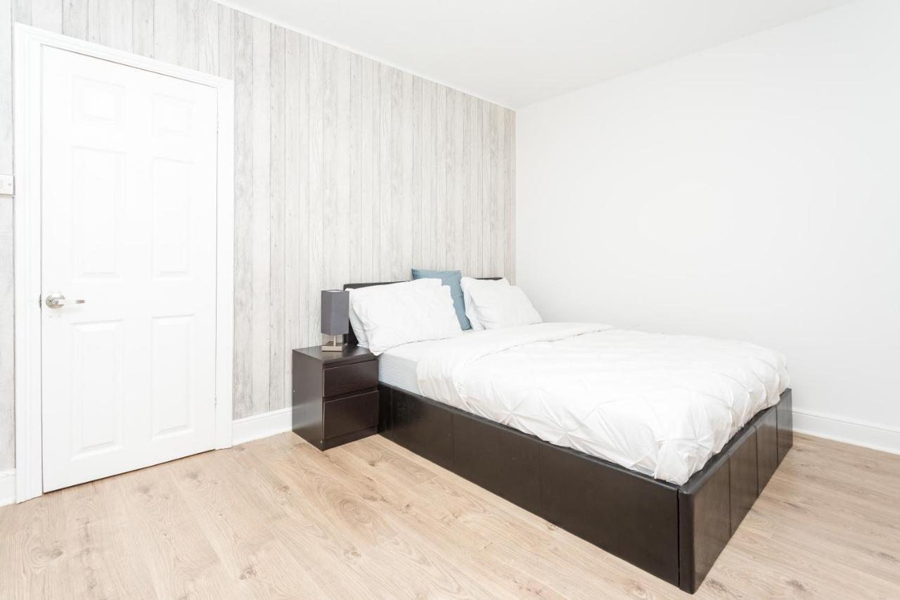 הוילה קולצ'סטר The White & Warm, Free Parking & Wifi, 8 Beds מראה חיצוני תמונה